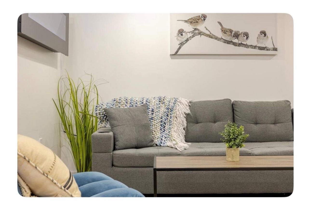 Luxurious 1000 Sq Ft Oasis Apartment Brampton Exterior photo