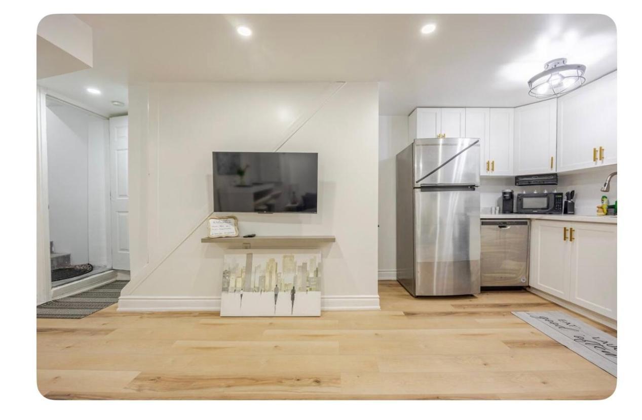 Luxurious 1000 Sq Ft Oasis Apartment Brampton Exterior photo