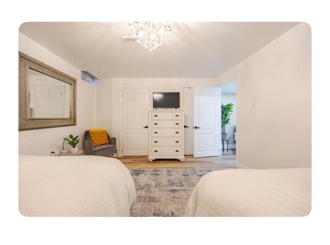 Luxurious 1000 Sq Ft Oasis Apartment Brampton Exterior photo